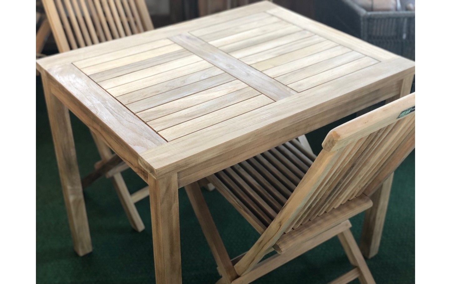 Teaktisch 